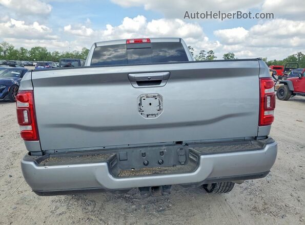 3C6UR5DL1RG330626 2024 RAM 2500 Silver Widok z tyłu