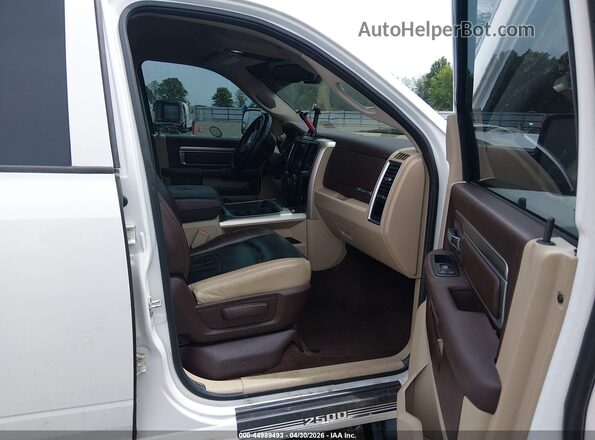 3C6UR5DL2GG247431 2016 RAM 2500 Белый Вид салона спереди