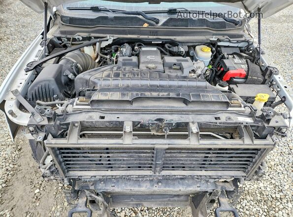 3C6UR5DL2NG201756 2022 RAM 2500 Белый Вид задней части салона