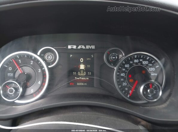 3C6UR5DL2RG303063 2024 RAM 2500 White Vista de los asientos traseros