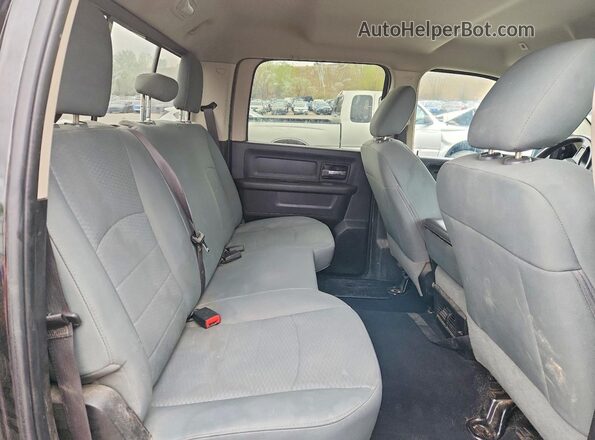3C6UR5DL4JG424908 2018 RAM 2500 Черный Вид задних сидений
