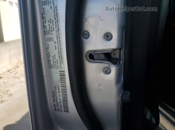 3C6UR5DL6TG274075 2026 RAM 2500 Silver Widok naklejki z numerem VIN