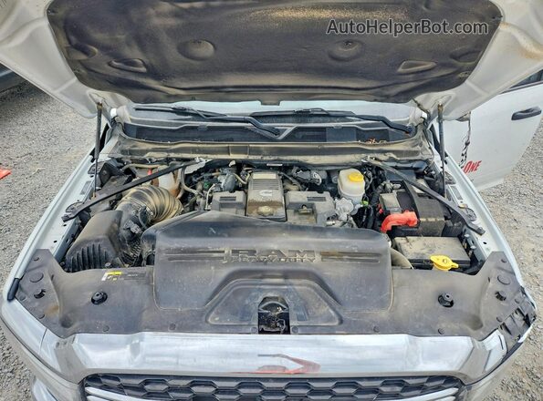 3C6UR5DL7RG176827 2024 RAM 2500 Белый Вид задней части салона