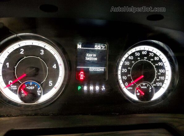 3C6UR5DL9GG319273 2016 RAM 2500 Gray Vista del cuadro de instrumentos