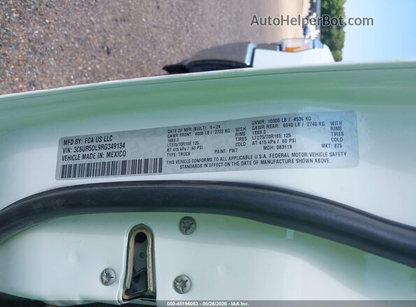3C6UR5DL9RG349134 2024 RAM 2500 Белый Вид подкапотного пространства