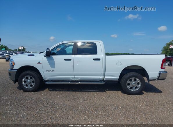 3C6UR5DL9RG349134 2024 RAM 2500 Белый Панорамный вид салона 360°