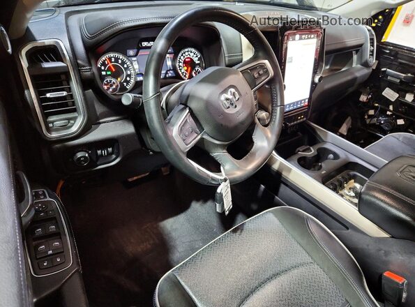 3C6UR5FJ0RG135841 2024 RAM 2500 Black Вид панелі приладів