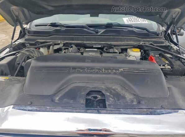 3C6UR5FL5RG104666 2024 RAM 2500 Silver Вид задньої частини салону