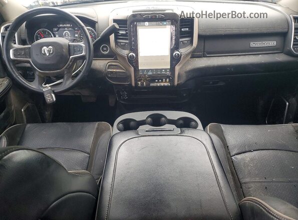 3C6UR5FL5RG104666 2024 RAM 2500 Silver Вид панелі приладів