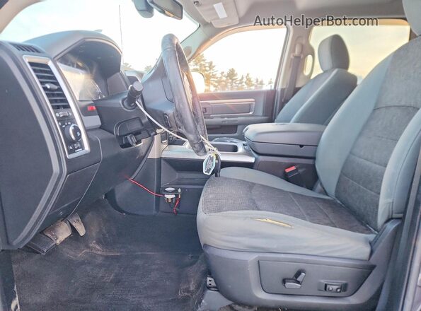 3C6UR5JL6HG662970 2017 RAM 2500 Черный Вид салона спереди