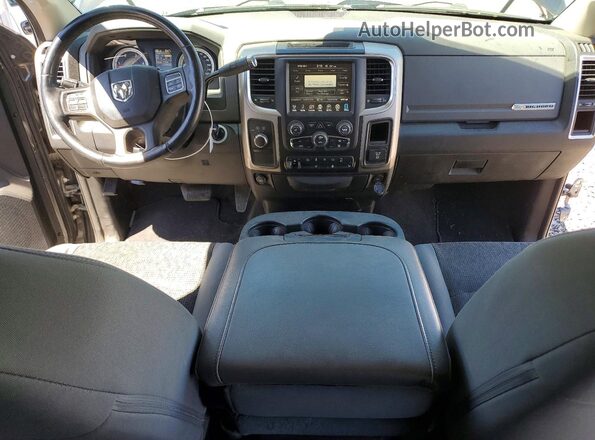 3C6UR5ML7HG732956 2017 RAM 2500 Угольный Вид панели приборов
