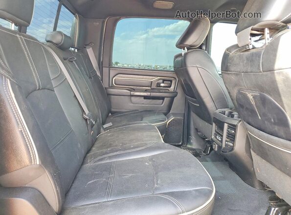 3C6UR5SL2NG124776 2022 RAM 2500 Серебряный Вид задних сидений