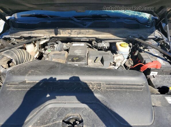 3C6UR5TL0NG244414 2022 RAM 2500 Black Вид задньої частини салону
