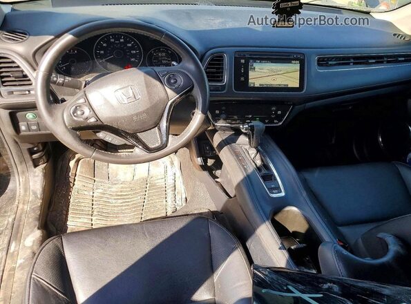 3CZRU6H76HM724407 2017 HONDA HR-V Черный Вид панели приборов