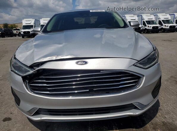 3FA6P0CD0KR265191 2019 FORD FUSION Серебряный Вид спереди