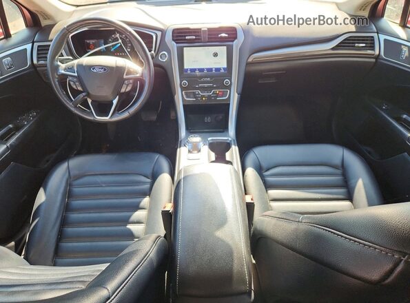 3FA6P0CD1LR206460 2020 FORD FUSION Red Widok deski rozdzielczej