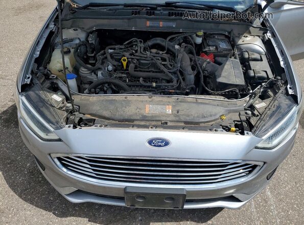 3FA6P0CD3LR177267 2020 FORD FUSION Silver Widok wnętrza z tyłu