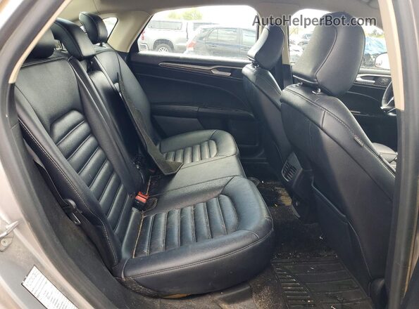 3FA6P0CD3LR177267 2020 FORD FUSION Silver Widok tylnych siedzeń
