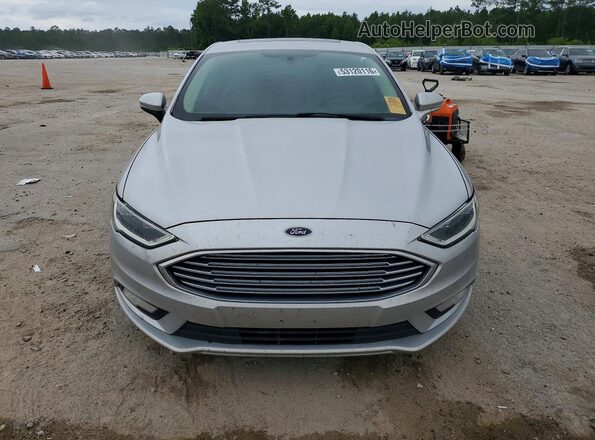 3FA6P0D91JR134263 2018 FORD FUSION Серебряный Вид спереди
