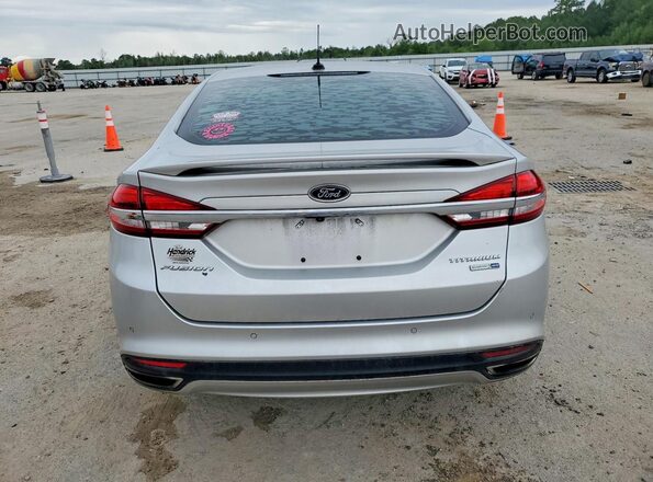 3FA6P0D91JR134263 2018 FORD FUSION Серебряный Вид сзади