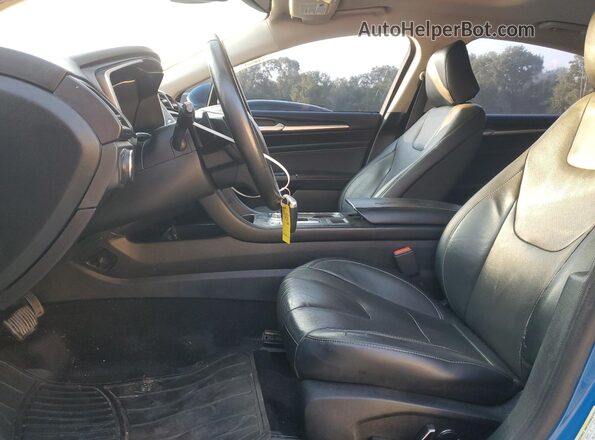 3FA6P0D93LR138088 2020 FORD FUSION Синий Вид салона спереди