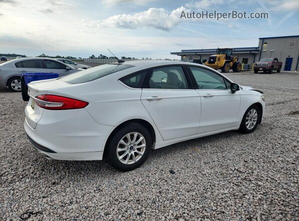 3FA6P0G74JR234769 2018 FORD FUSION Белый Задняя правая четверть