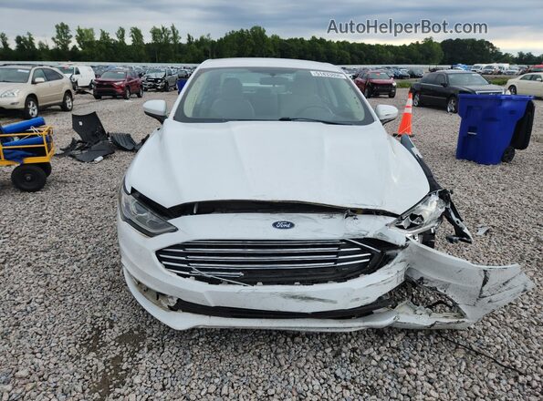 3FA6P0G74JR234769 2018 FORD FUSION Белый Вид спереди