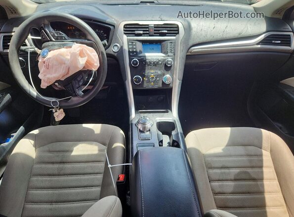 3FA6P0G76LR125832 2020 FORD FUSION Красный Вид панели приборов