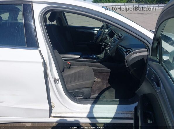 3FA6P0H75HR175255 2017 FORD FUSION Белый Вид салона спереди