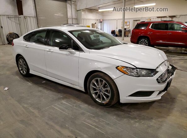 3FA6P0H76HR413646 2017 FORD FUSION Белый Передняя правая четверть