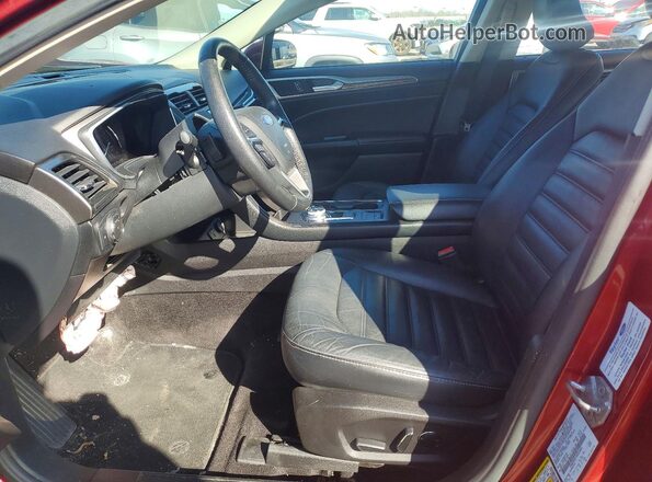 3FA6P0HD1HR205664 2017 FORD FUSION Красный Вид салона спереди