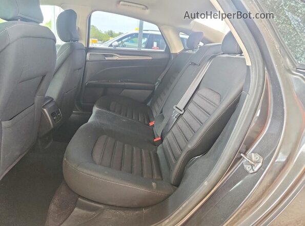 3FA6P0HD2HR145569 2017 FORD FUSION Charcoal Widok tylnych siedzeń