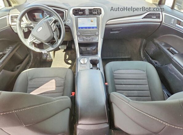 3FA6P0HD2LR223292 2020 FORD FUSION Черный Вид панели приборов