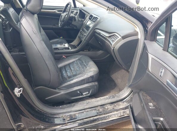 3FA6P0HD3JR135784 2018 FORD FUSION Черный Вид салона спереди