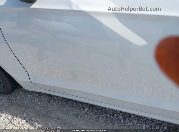 3FA6P0HD3JR240941 2018 FORD FUSION White Widok z przodu