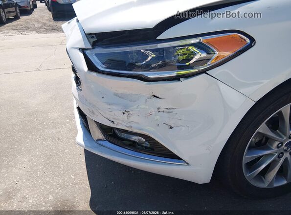 3FA6P0HD4HR375596 2017 FORD FUSION Белый Вид спереди