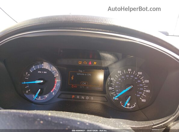 3FA6P0HD4HR375596 2017 FORD FUSION Белый Вид задних сидений