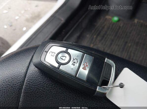 3FA6P0HD5JR229102 2018 FORD FUSION Белый Вид панели приборов