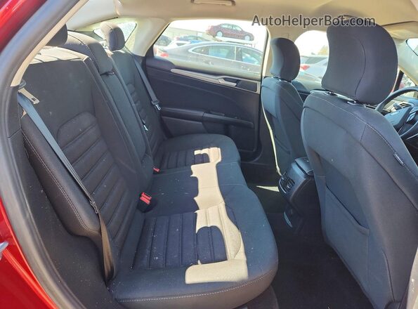 3FA6P0HD7HR347629 2017 FORD FUSION Red Vista de los asientos traseros