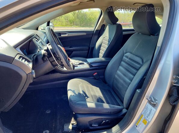 3FA6P0HD8HR227337 2017 FORD FUSION Silver Widok wnętrza z przodu