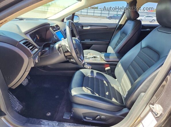 3FA6P0HD8JR238845 2018 FORD FUSION Серый Вид салона спереди