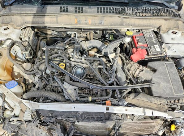 3FA6P0HDXJR267781 2018 FORD FUSION White Widok wnętrza z tyłu