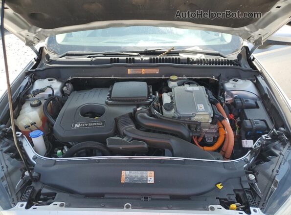 3FA6P0LU0JR100935 2018 FORD FUSION Серебряный Вид задней части салона