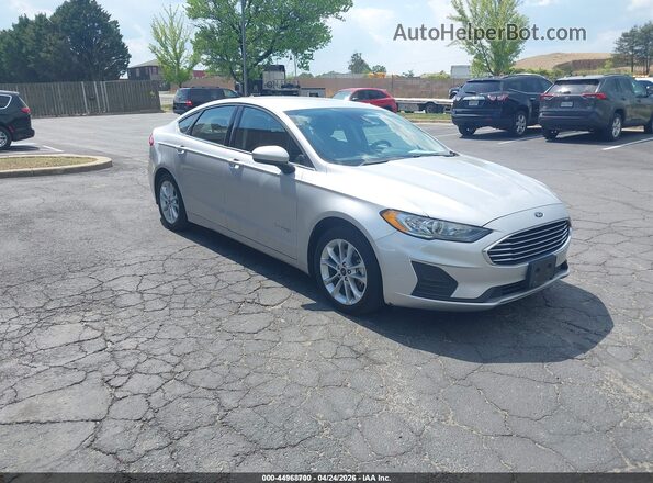 3FA6P0LU1KR211480 2019 FORD FUSION HYBRID Серебряный Передняя правая четверть