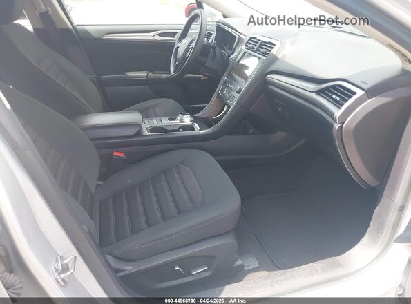 3FA6P0LU1KR211480 2019 FORD FUSION HYBRID Серебряный Вид салона спереди