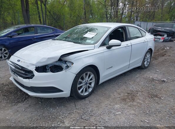3FA6P0LU2HR136460 2017 FORD FUSION HYBRID Белый Передняя левая четверть