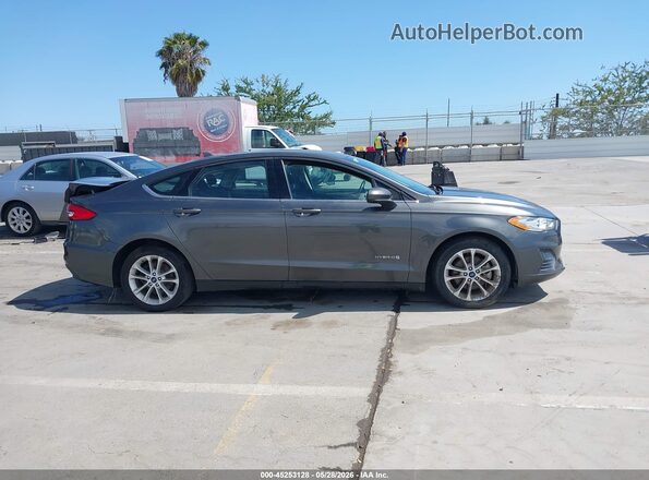 3FA6P0LU2KR261594 2019 FORD FUSION HYBRID Серый Вид задней части салона