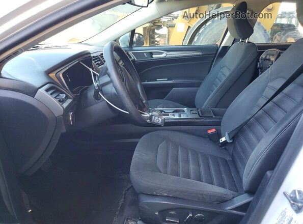 3FA6P0LU4HR319133 2017 FORD FUSION Белый Вид салона спереди