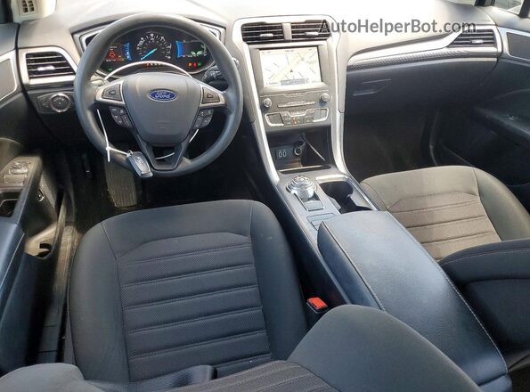 3FA6P0LU4LR121306 2020 FORD FUSION Silver Widok deski rozdzielczej