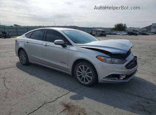 3FA6P0LU6HR295305 2017 FORD FUSION Silver Przód prawy